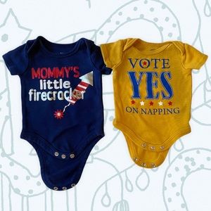 2 onesies in Newborn size - 4th of July